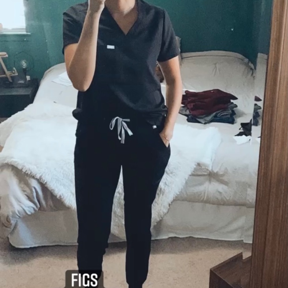 - FIGS TOP & BOTTOMS